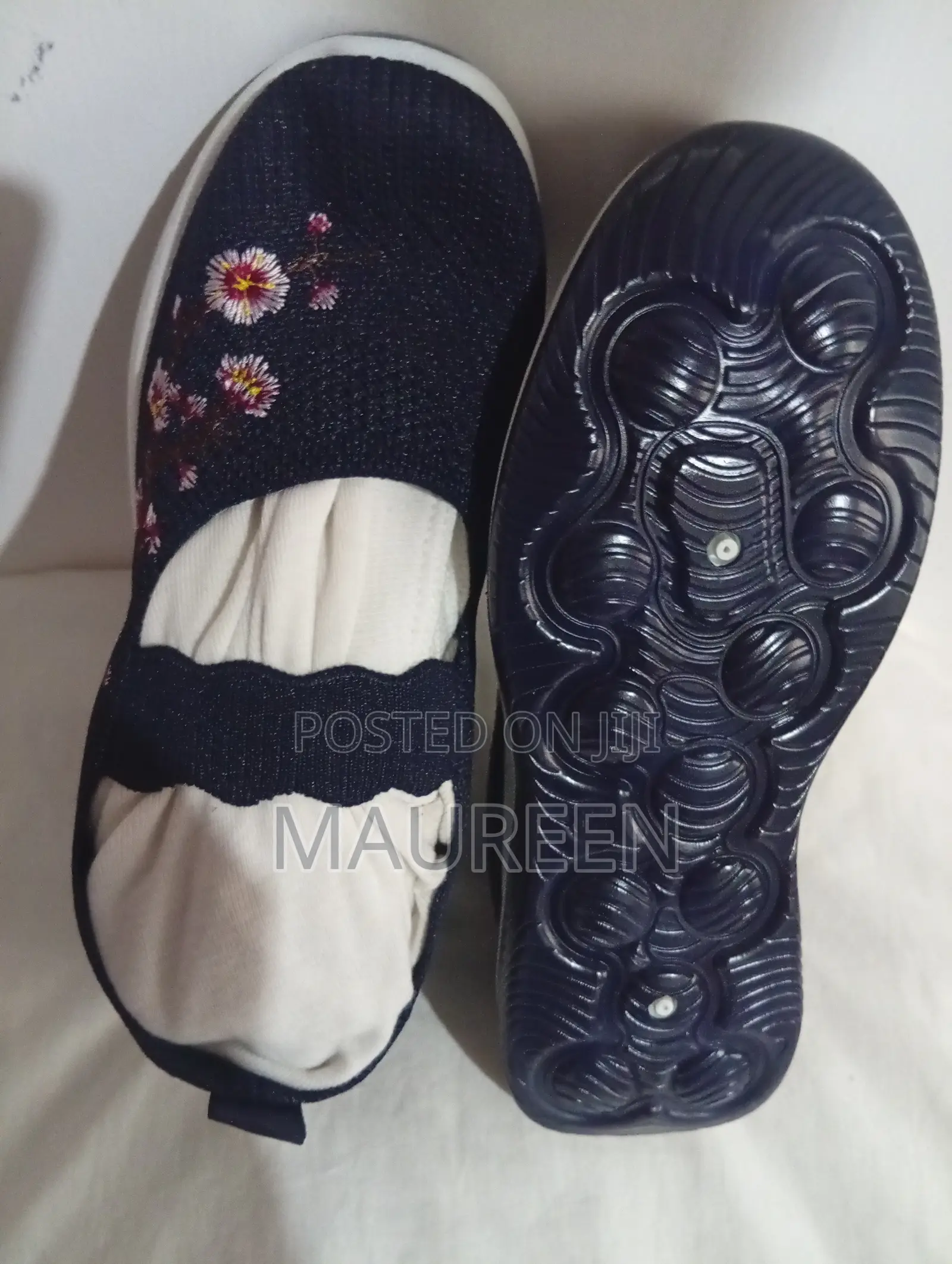 Black Flowered Ladies Rubber