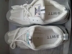 Men White Sport Shoes