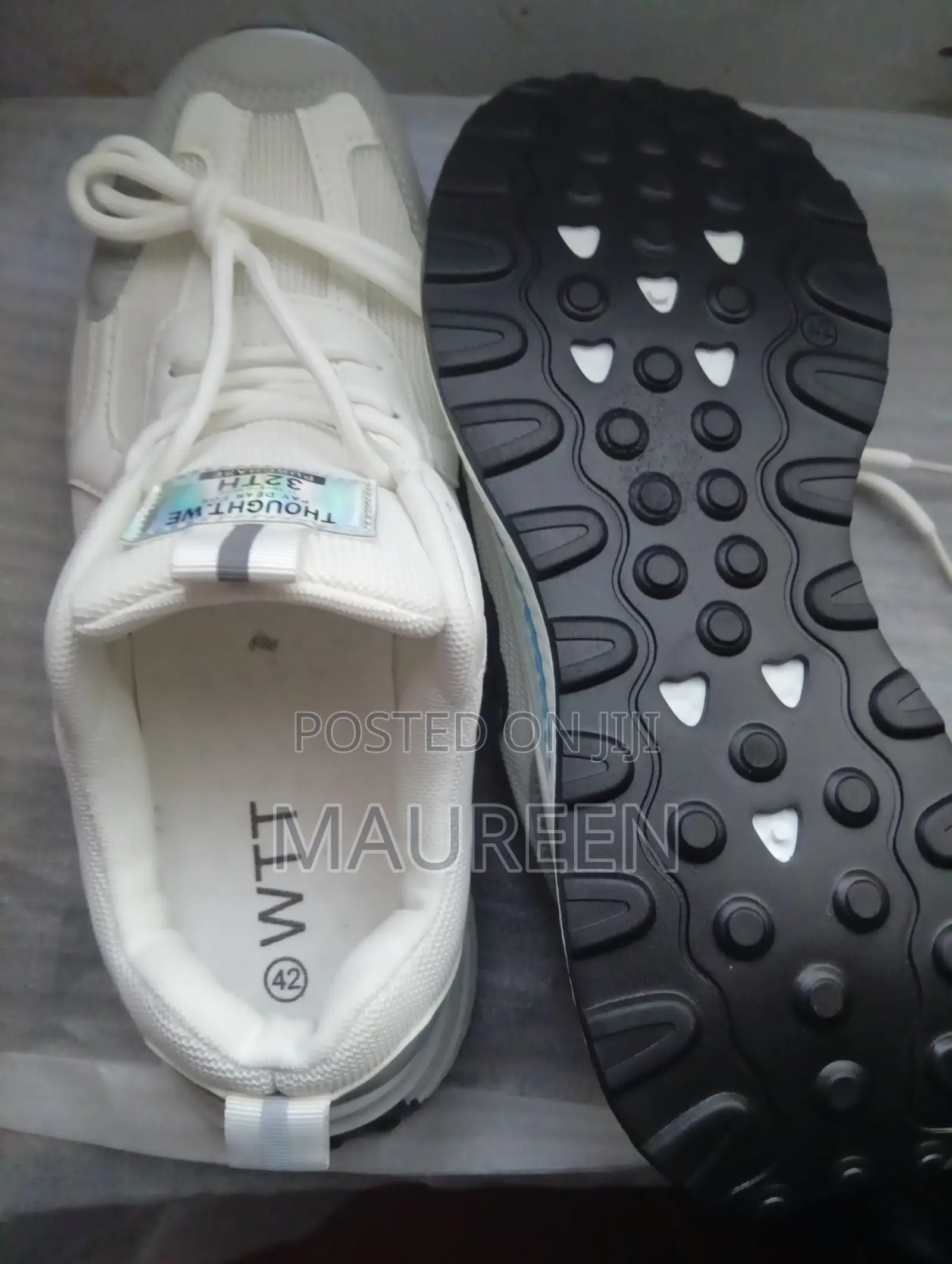 Men White Sport Shoes