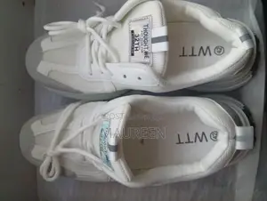 Men White Sport Shoes