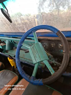 Land Rover Defender 1998 Green