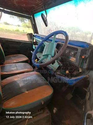 Land Rover Defender 1998 Green