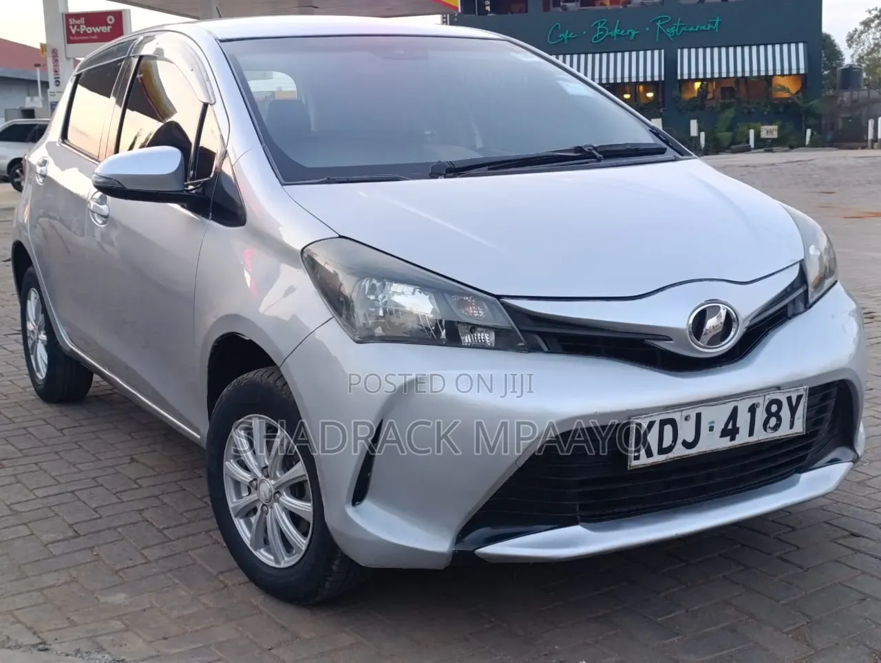 Toyota Vitz 2015 White