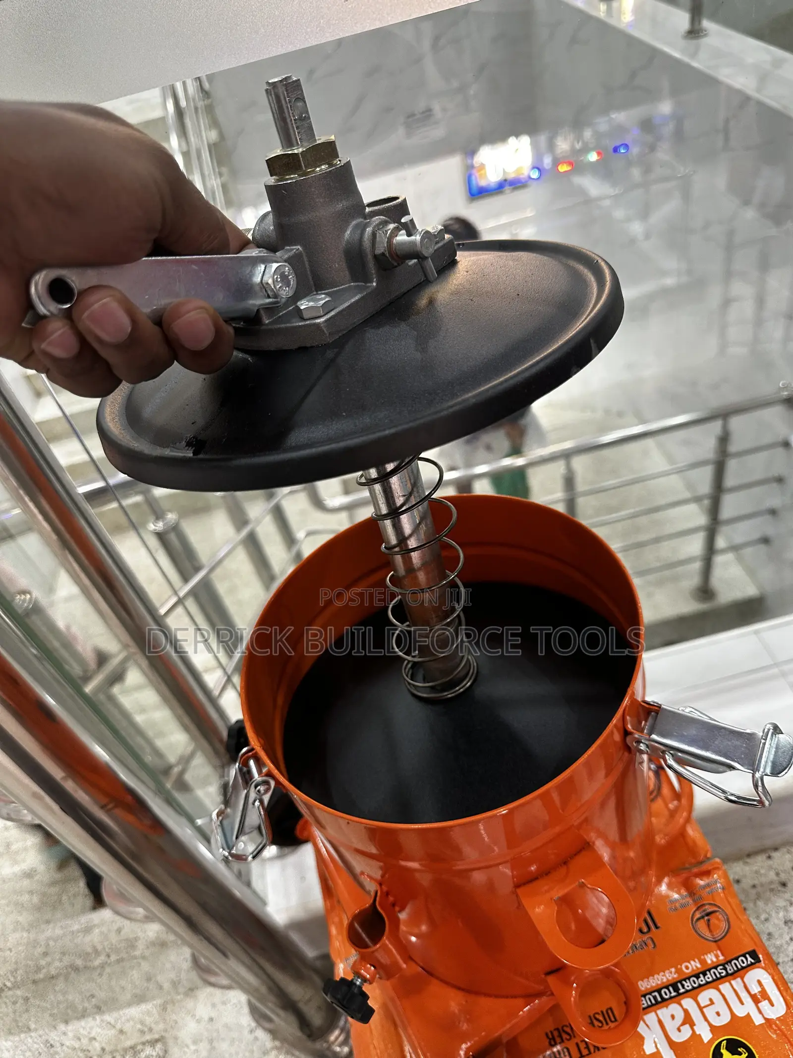 Chetak Grease Bucket With Wheels 10kgs