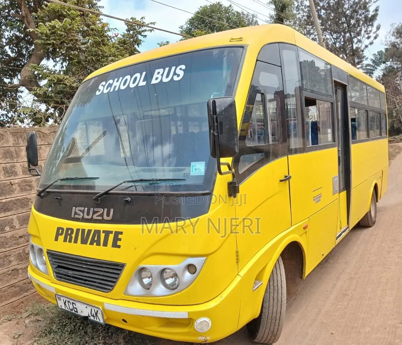 Isuzu NQR 2015 Yellow