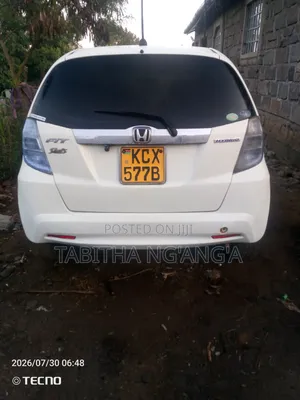 Honda Fit 2012 Pearl