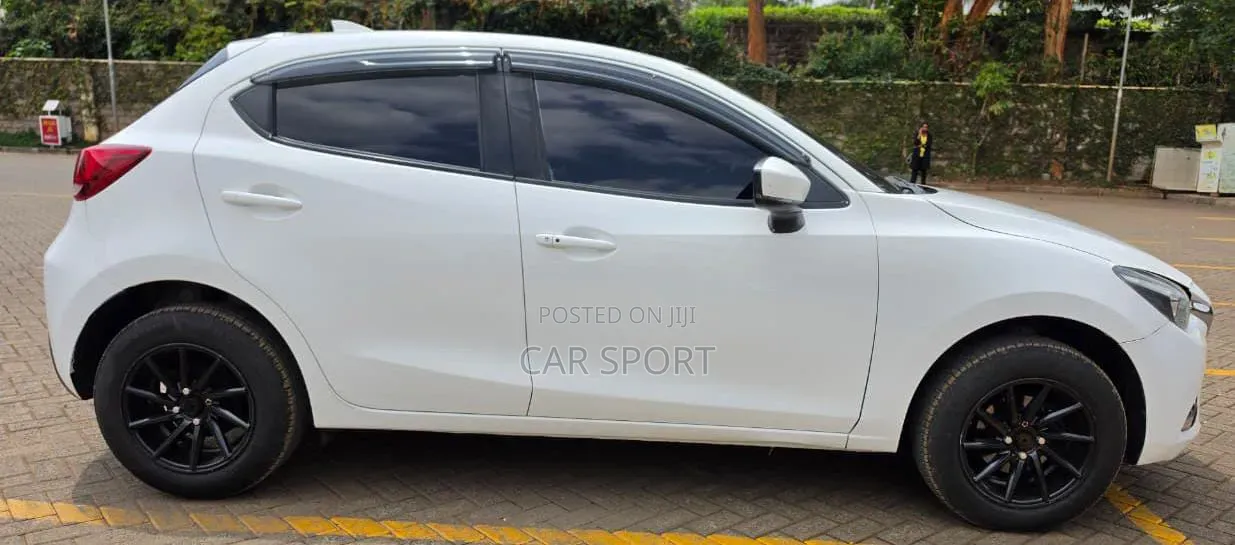 Mazda Demio 2017 White