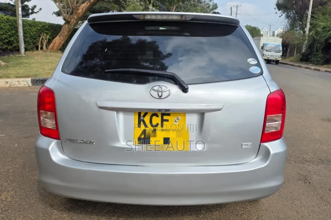 Toyota Corolla 2009 Silver
