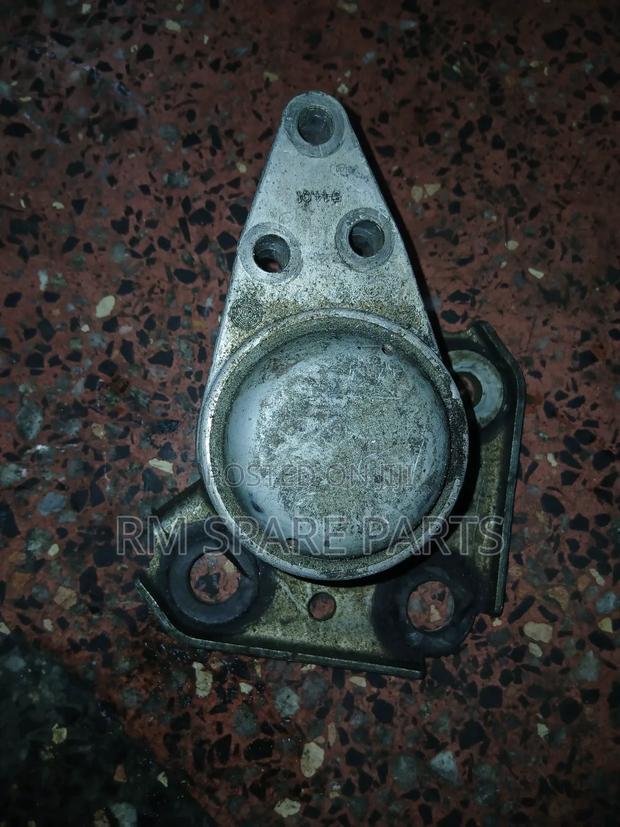 Engine Mountain Mazda Demio 2008 - thumbnail 2