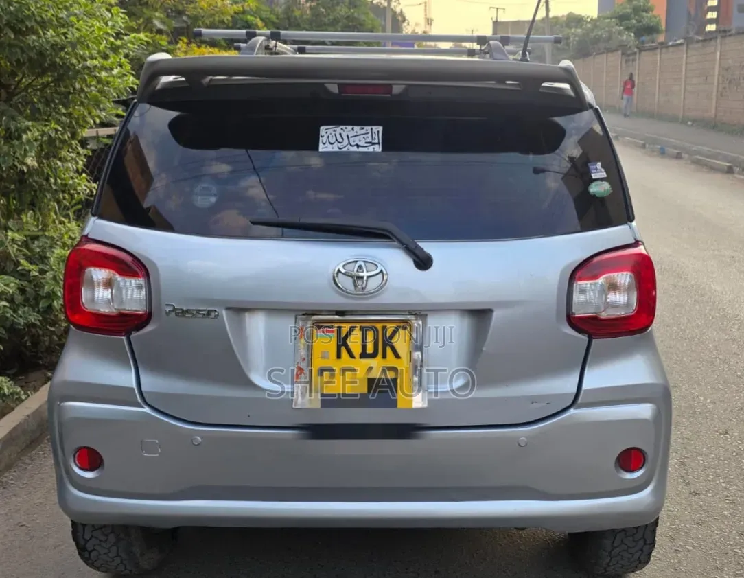 Toyota Passo 2016 Silver
