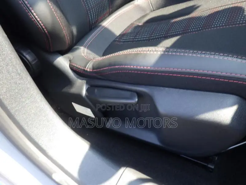 Peugeot 308 2019 Gray