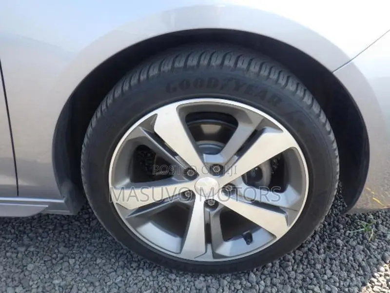 Peugeot 308 2019 Gray