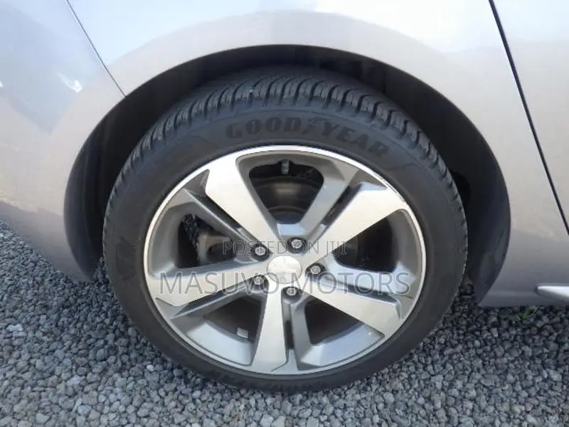 Peugeot 308 2019 Gray