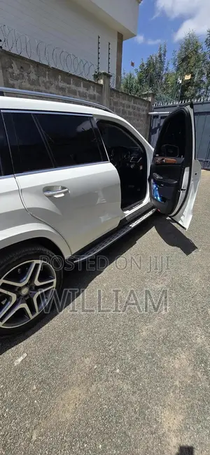Mercedes-Benz GLS-Class GLS350d 4Matic 2017 White