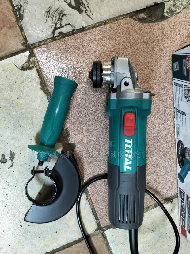 Total Angle Grinder Set 710 Watts With Cutting Disc - thumbnail 2