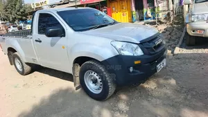 Isuzu D-MAX 2015 Silver