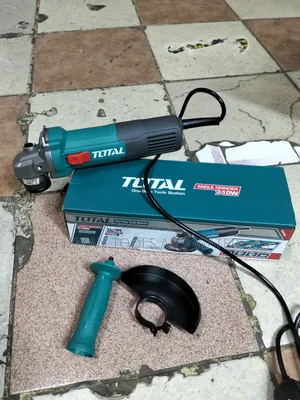 High Speed Total Angle Grinder 240 v 710W and FREE Cutting Disc
