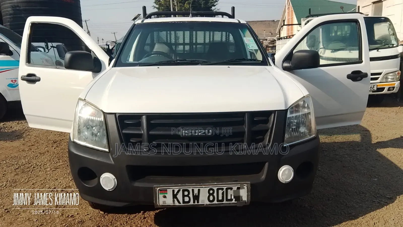 Isuzu D-MAX 2012 White