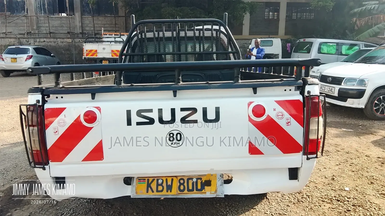 Isuzu D-MAX 2012 White