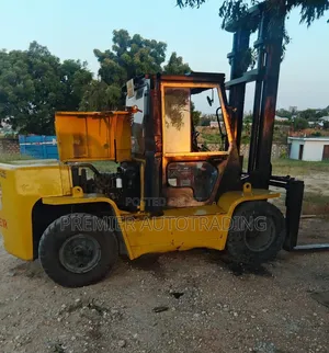 Clean HYSTER 7 Ton Folklift
