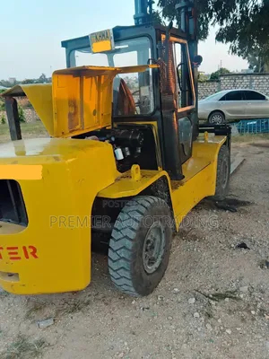 Clean HYSTER 7 Ton Folklift
