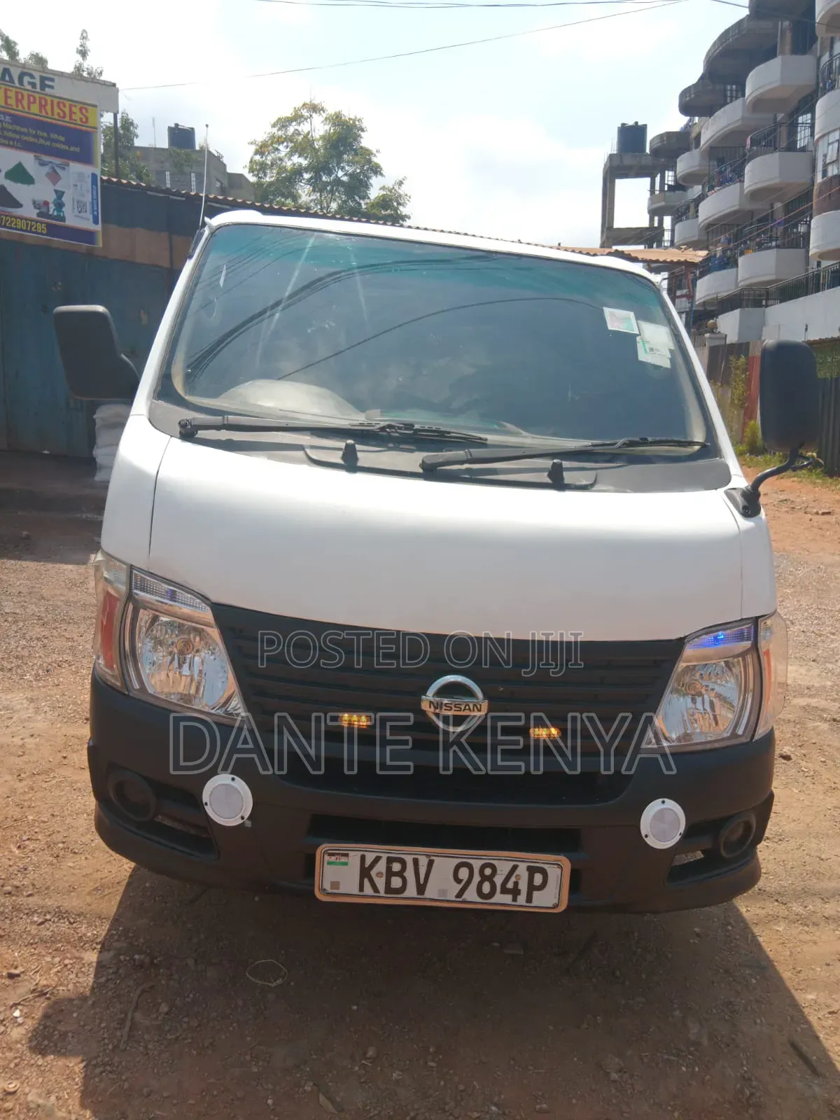 Nissan Caravan (Urvan) 2006 White