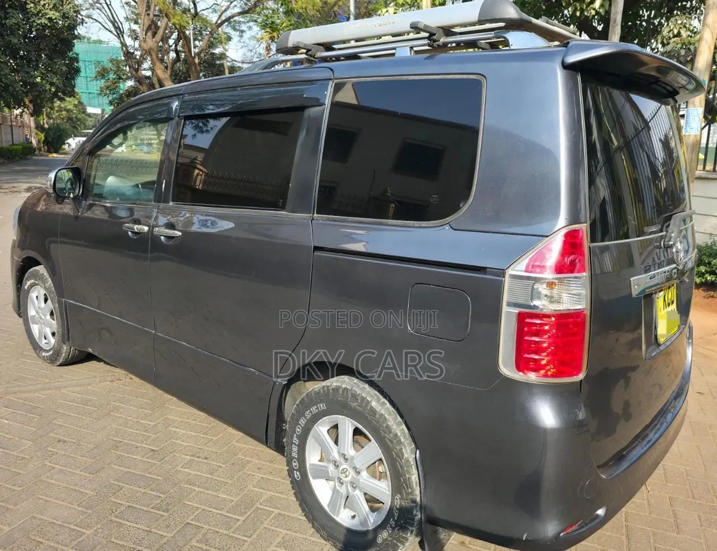 Toyota Noah 2008 Gray