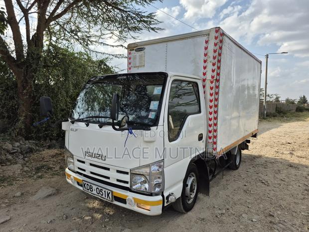 Isuzu Elf 2013 - thumbnail 10