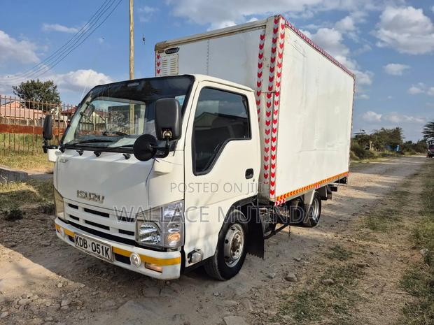 Isuzu Elf 2013 - thumbnail 3