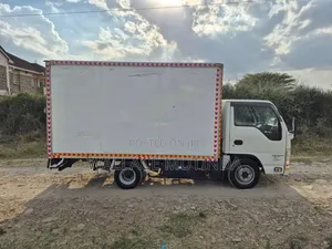 Isuzu Elf 2013