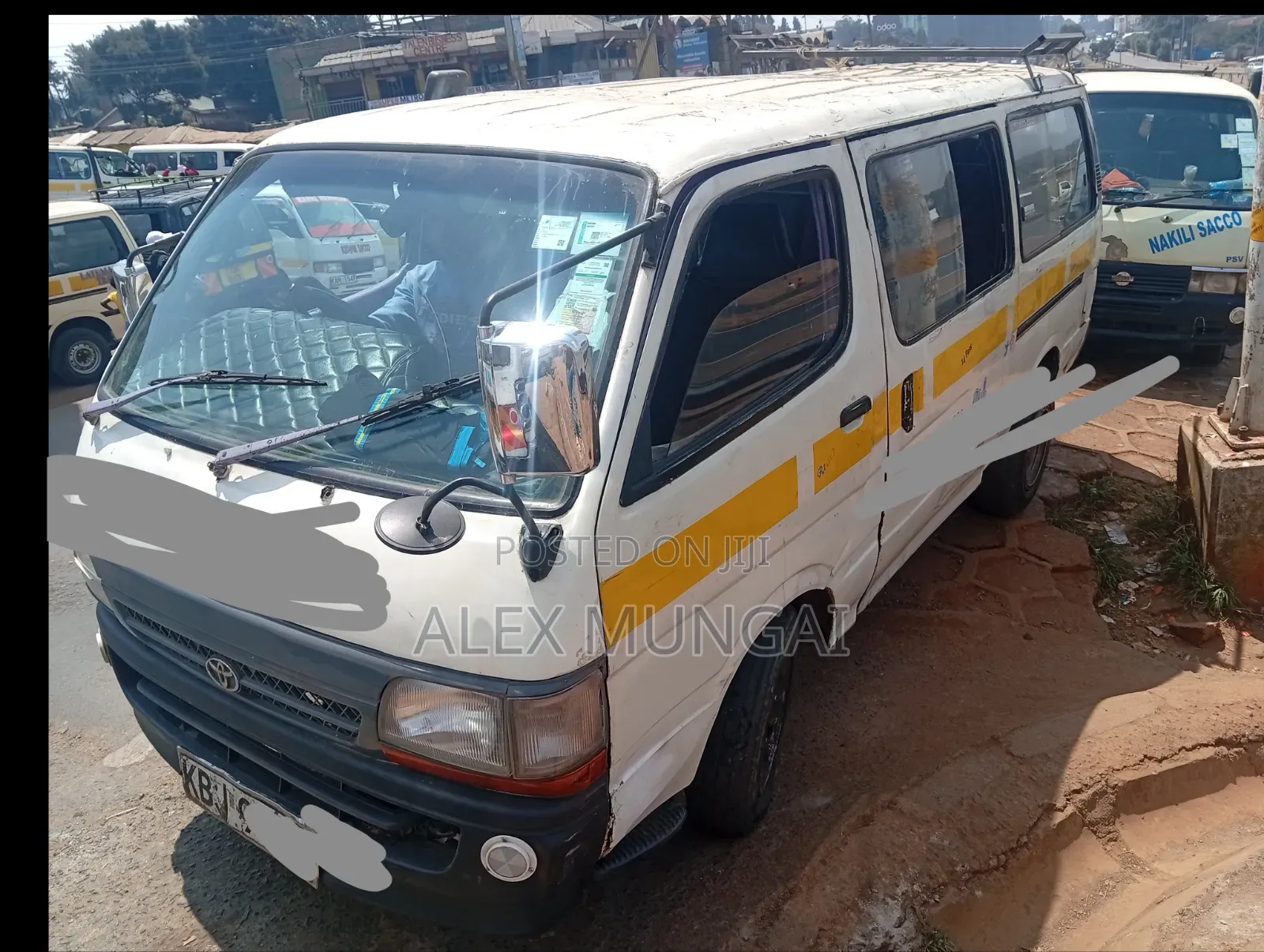 Toyota HiAce 2000 White