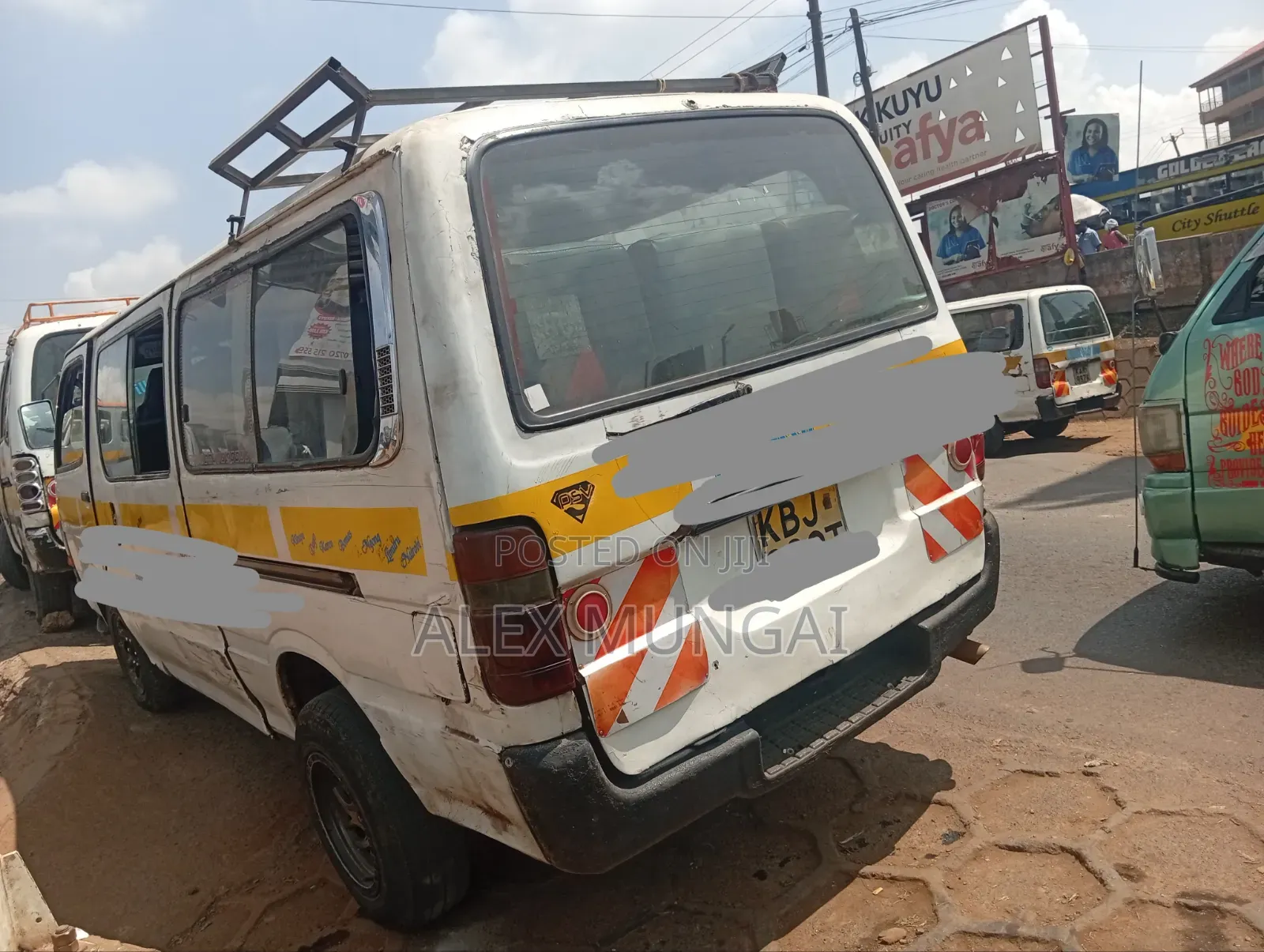 Toyota HiAce 2000 White