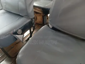Toyota HiAce 2000 White