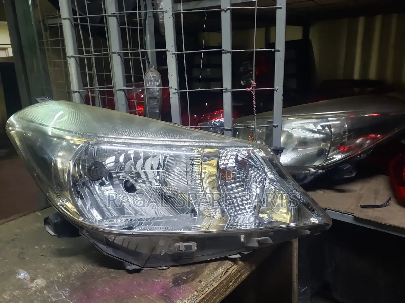 Vitz Jewella Headlights Non Xenon