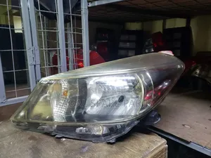Vitz Jewella Headlights Non Xenon