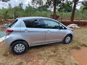 Toyota Vitz 2014 Silver