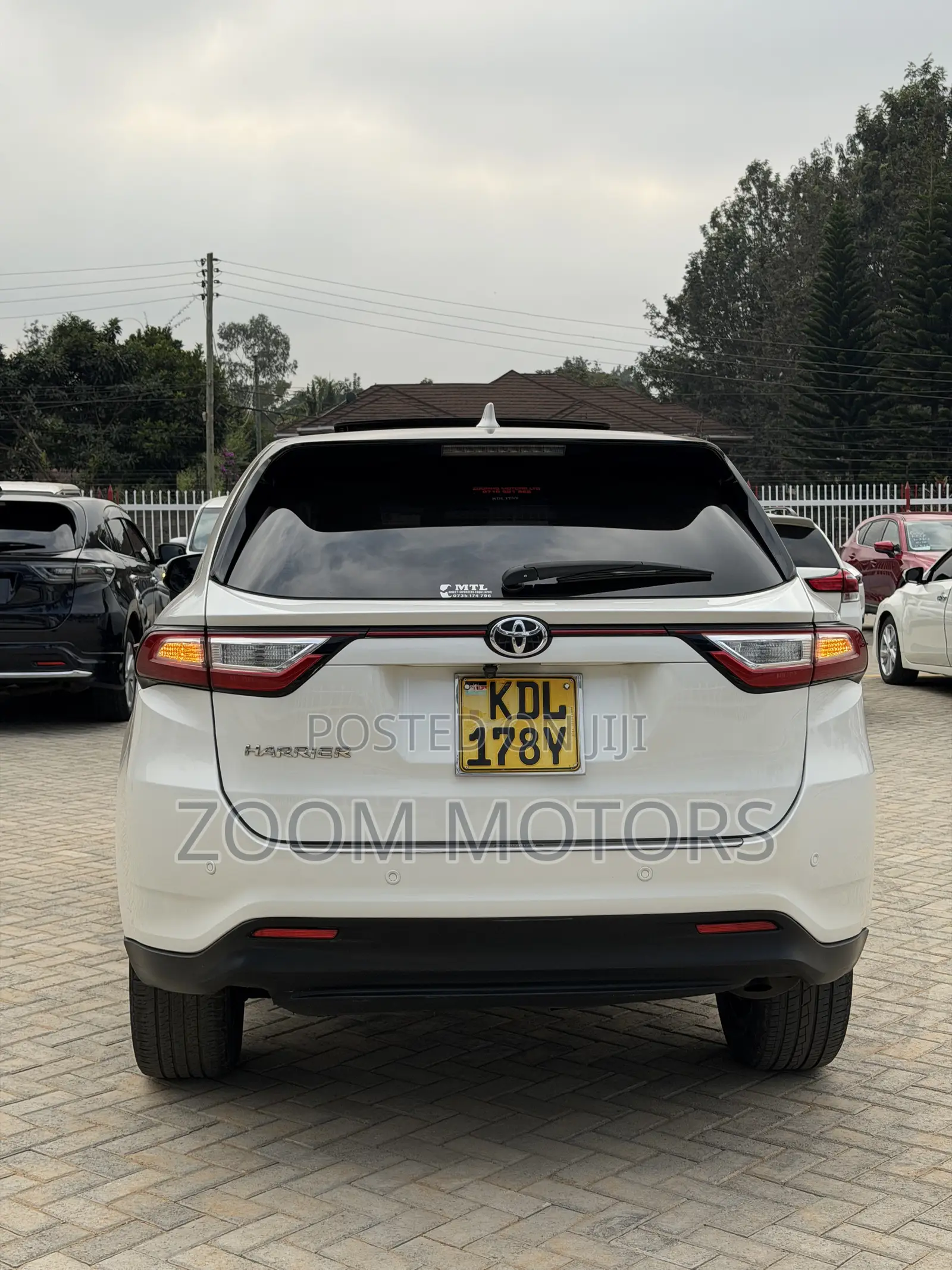 Toyota Harrier 2.0 2017 Pearl