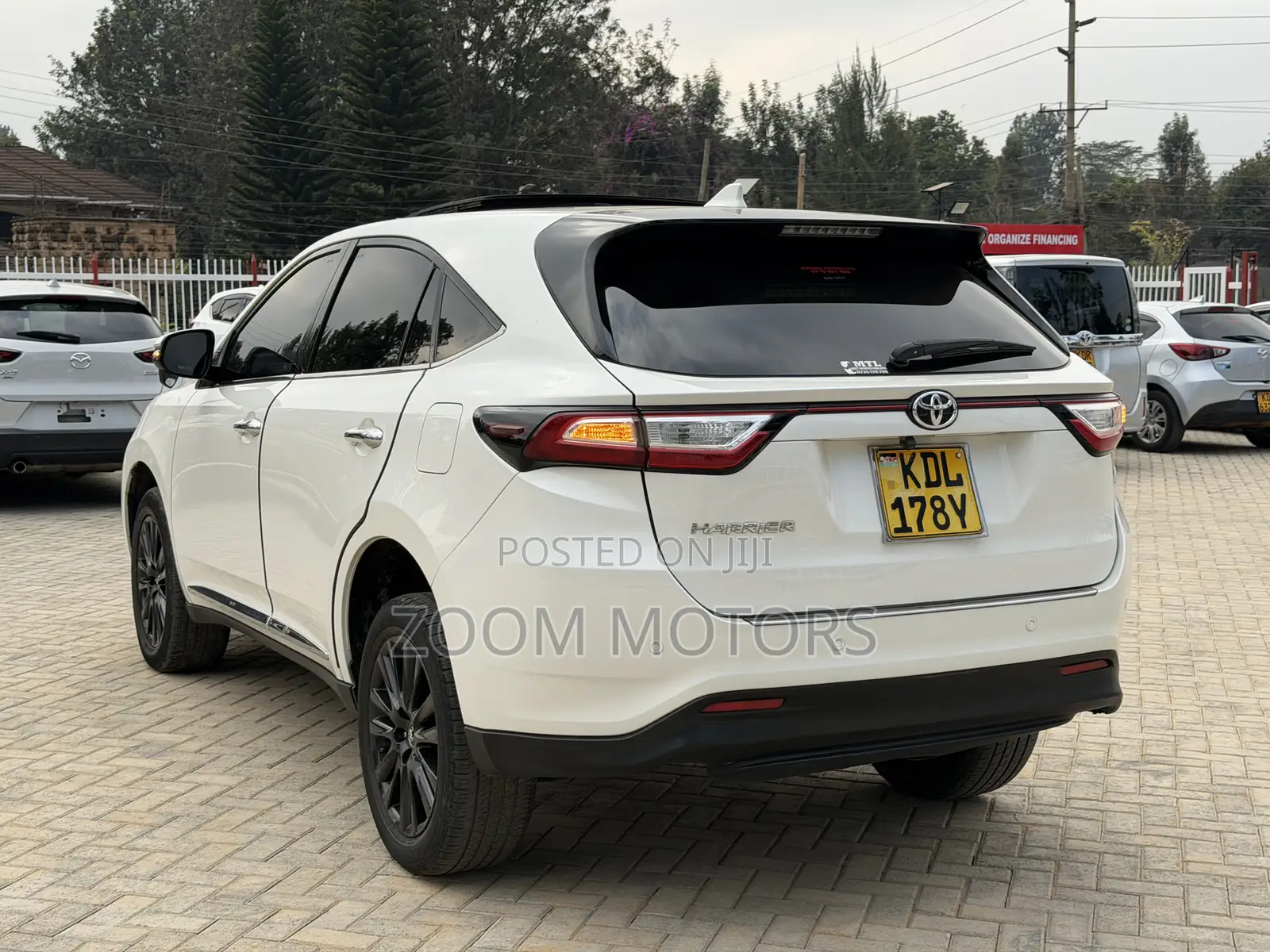 Toyota Harrier 2.0 2017 Pearl