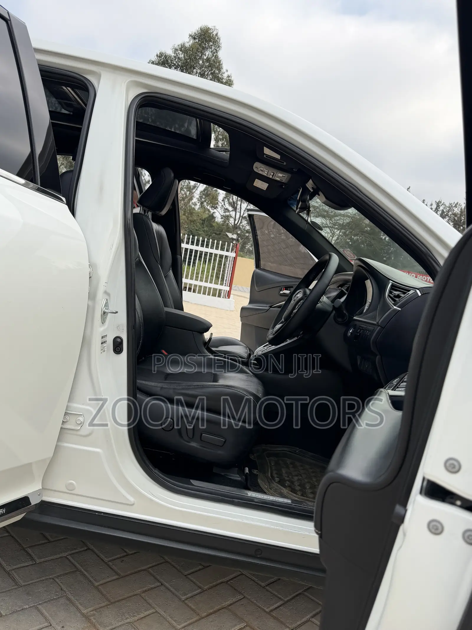 Toyota Harrier 2.0 2017 Pearl