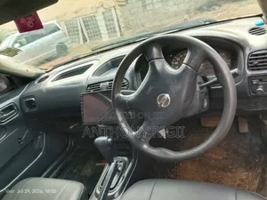 Nissan Advan 2006 White