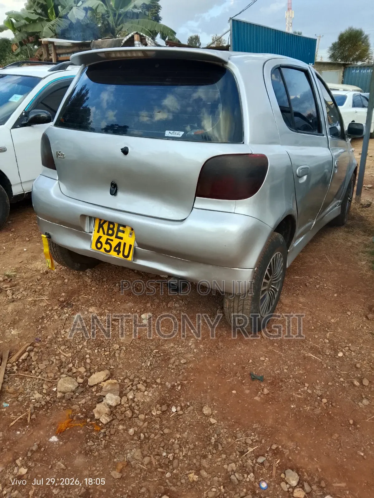 Toyota Vitz 2003 Silver