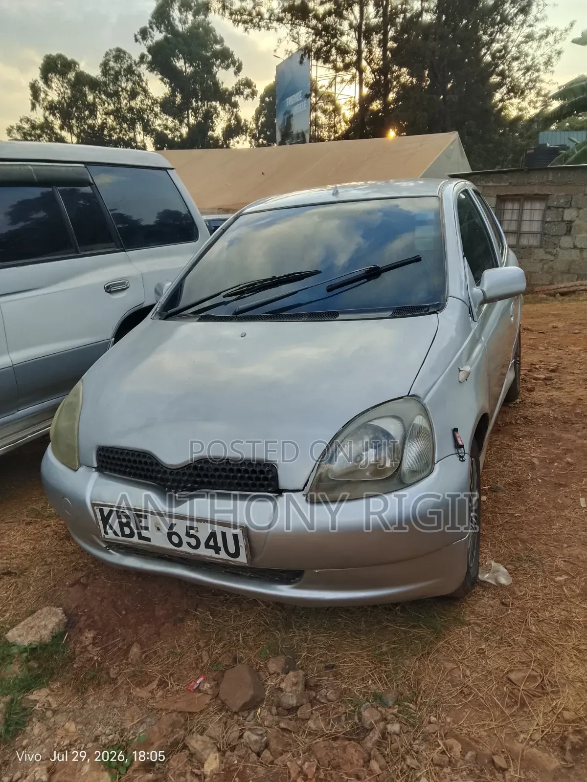 Toyota Vitz 2003 Silver