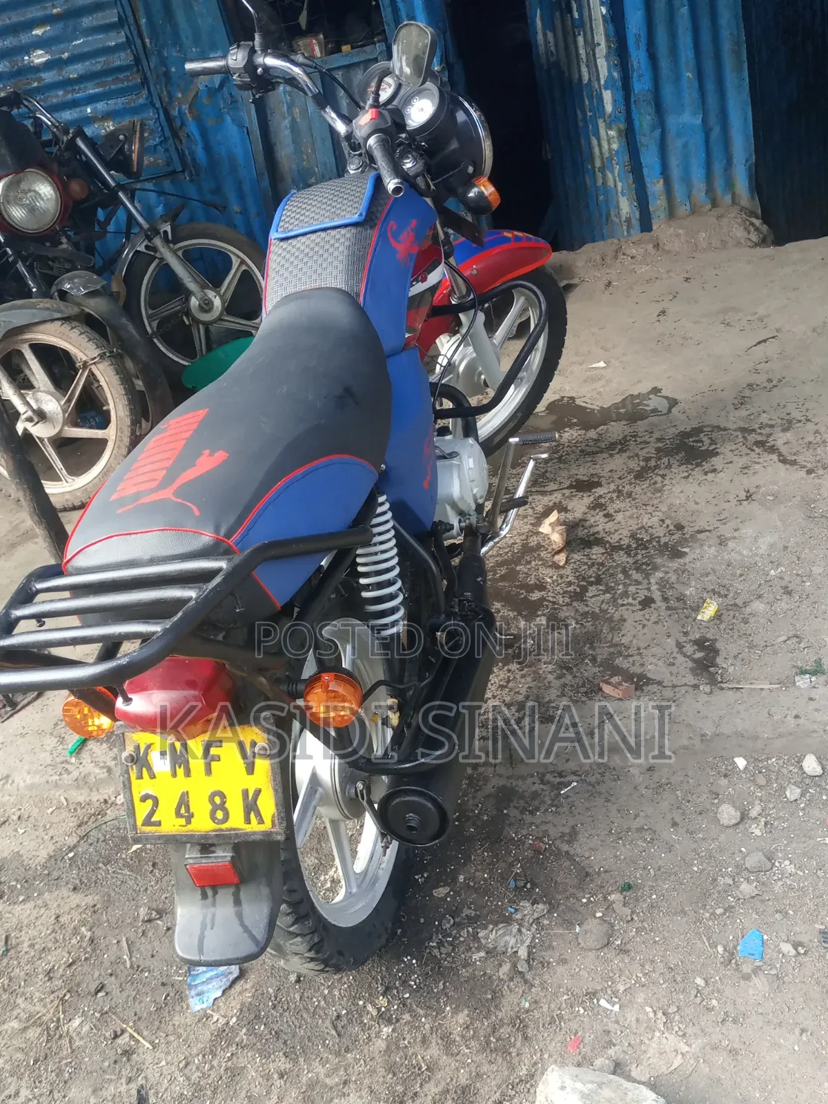 TVS HLX 125 2022 Red