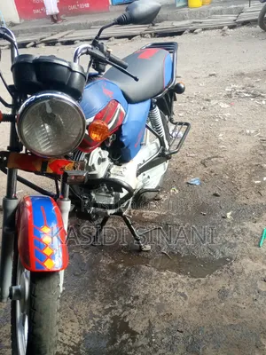 TVS HLX 125 2022 Red