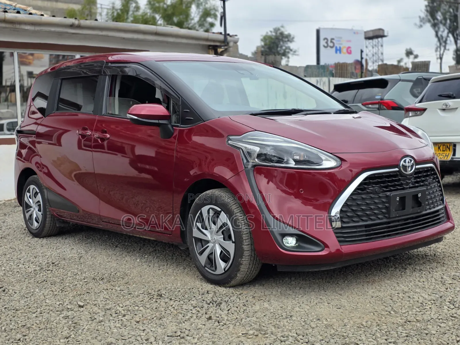 Toyota Sienta 2019 Red
