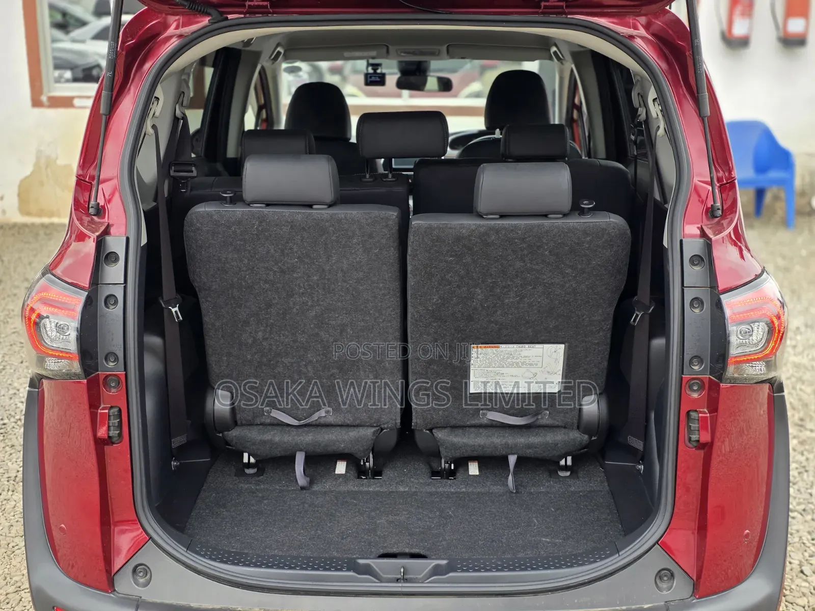 Toyota Sienta 2019 Red