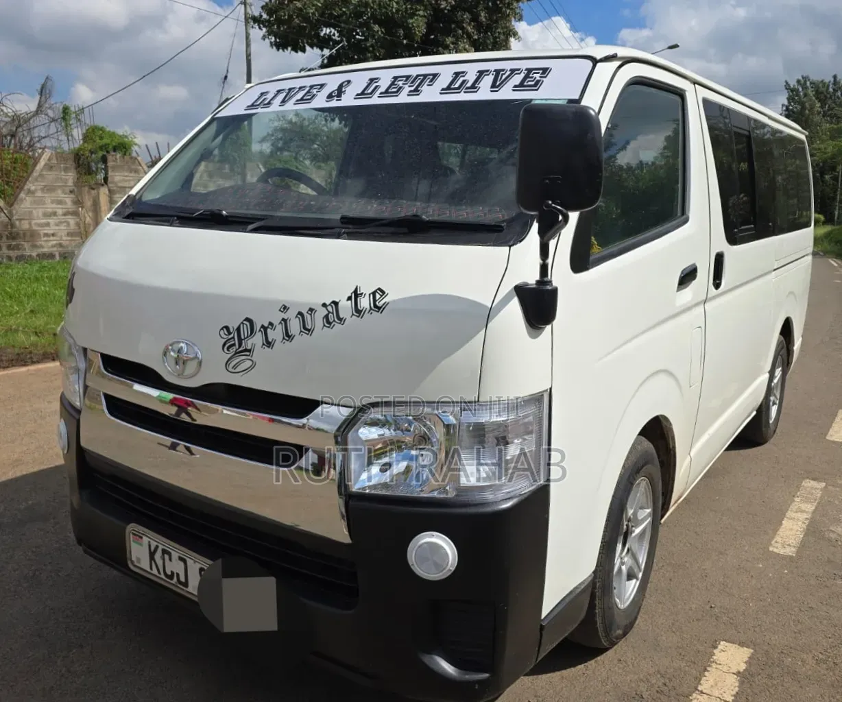 Toyota HiAce 2010 White