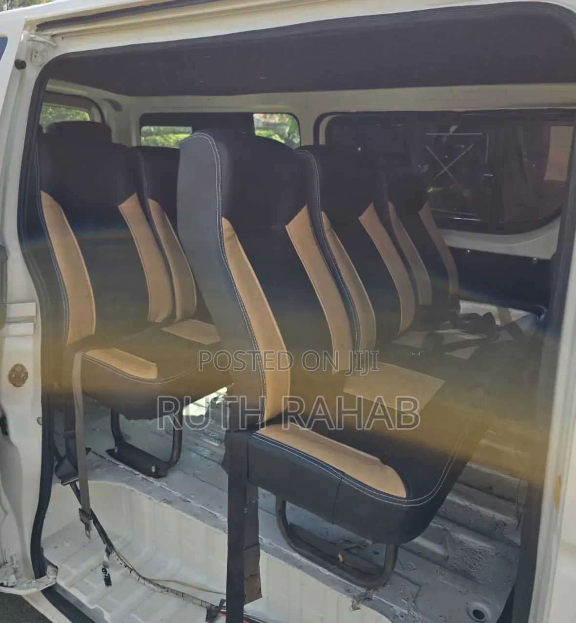 Toyota HiAce 2010 White