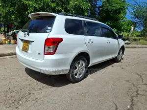Toyota Corolla Fielder 1.5 Petrol FWD 2012 White