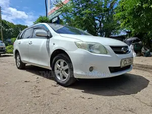 Toyota Corolla Fielder 1.5 Petrol FWD 2012 White